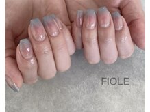 フィオル(FIOLE)/チーク×グラデーション