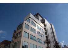 シミケア専門店 SAKURA 平塚店/出入り口に看板あり◎