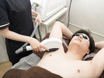 ゴールドプラス 総社店(GOLD PLUS)の写真/【脱毛で新しい自分へ♪】男性脱毛も当たり前の時代☆あらゆる毛のお悩みから解放へ!初めての方も大歓迎◎