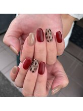 トータルサロン 白べぇーっ プラス/ヒョウ柄ネイル