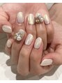 ラグジュアリーネイルズ タカダノババ(Luxury Nails Takadanobaba) ホワイトオーロラミラー×Ｖカットビジューネイル