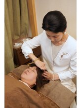 吉宗指圧治療院/美容鍼　施術風景