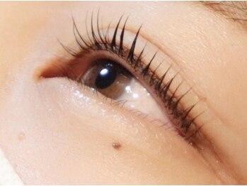 パーチェスガールズ(Pace-se Girls)の写真/まつげのダメージが気になる、まつげが上がりにくい、まつげの存在感が欲しい等...理想のまつげを叶えます 