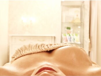 リール 新宿店(RIRE)/寝ている間にバストアップ?!