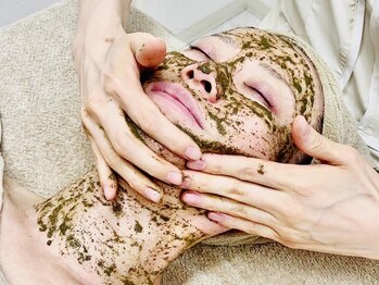 サロンドジェシカ(salon de Jessica)の写真/【憧れのツヤ肌・陶器肌へ】REVIハーブピーリング。剥離なし×植物幹細胞◎毛穴洗浄とのダブルケア☆