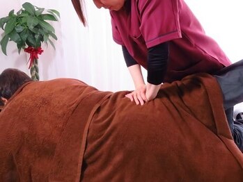 もみのて 八幡穴生店の写真/腰の状態に合わせてもみほぐし&ストレッチで、つらい場所にアプローチ！日々の疲れを解消します☆