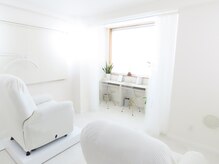 柔らかなリクライニングチェア・メイクルーム完備♪