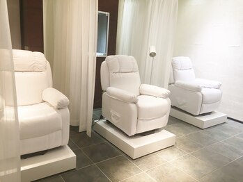 アイラッシュサロン ブラン 岐阜シティタワー43店(Blanc)/【店内】リクライニングチェア有