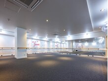 ピュアバー 自由が丘(Pure Barre)の雰囲気(ピラティス・ヨガ・バレエの動きを取り入れたトレーニング♪)