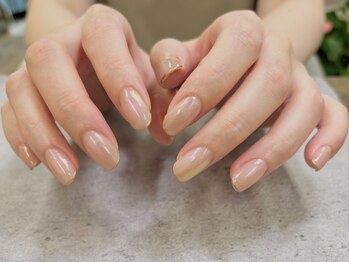 エクリュ(ecru..)の写真/シンプルだからこそ技術力が光る◆ふとした時に眺めてしまう、濡れているかのような艶感NAIL。