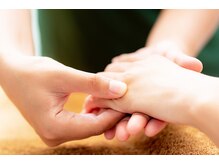 パラフィンパック、EMSを使用したハンドケアで、しっとり感回復!