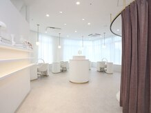 サロン ド リリー(salon de Lily)/清潔でオシャレな店内*