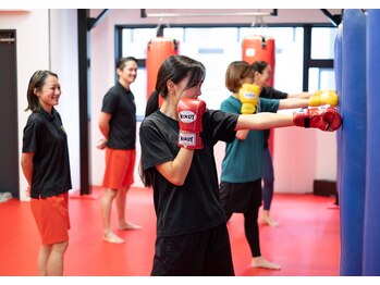 セミパーソナル キックボクシング ターゲット シブヤ(TARGET SHIBUYA)/トレーニング風景