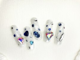 ビジュー　キラキラ　カラフル