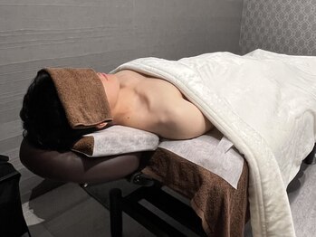 ヴィプラス(VIPLUZ)の写真/【4周年記念特別価格】全身脱毛＋髭＋VIO脱毛《通常29800円が1万円引きの19800円！》
