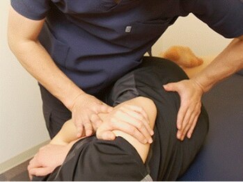 肩こり腰痛センター お茶の水/施術風景★骨盤・腰の調整