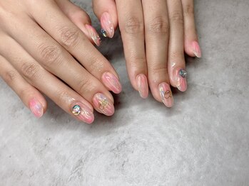 ネイルアンドアイラッシュ シヴァ(Siva)/付け放題ネイル♪