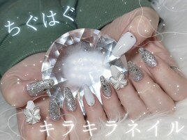 ＊キラキラちょうちょネイル＊