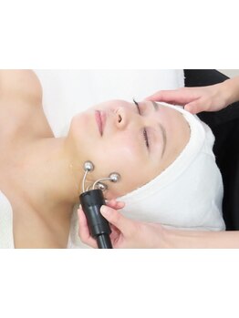 ホウレイ線・たるみ改善！予防ケア