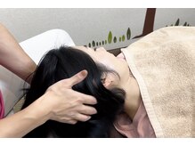 ゆらうみ鍼灸接骨院/頭全体をほぐします