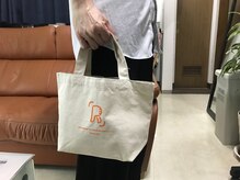 リラクゼーション アール(R)/2025年はこんなトートバッグです