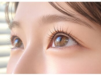 ププ(pupu)の写真/自まつ毛を活かして上品な華やかさを♪大人女性のための「品のあるボリューム感」でアイメイクの時短に◎
