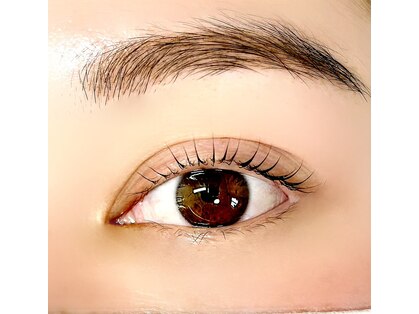 カーリーアイラッシュ(Carly eyelash)の写真