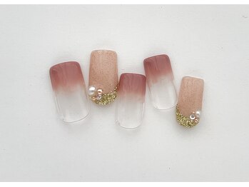 ヴィエント ネイル アイラッシュ サロン(Viento Nail Eyelash Salon)/根元ラインビジュー初回¥6800