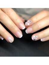 キャプラスネイル ミュウ(CAPLUS NAIL Mew)/フレンチドットネイル