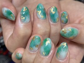 翡翠ネイル　天然石風