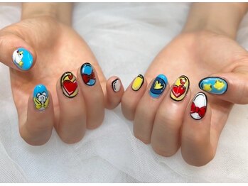 ネイルアンドアイラッシュスタジオ シュシュ(chouchou)/コミックネイル手描きアート得意