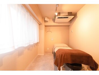 ヘラ(HERA)/個室空間