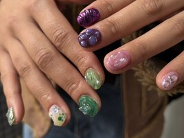 個性派ぷっくりネイル