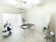 エボルビングジェムビューティー(Evolving Gem beauty)の雰囲気（広々清潔な店内でごゆっくりお過ごしください♪）