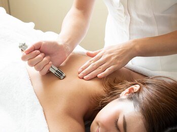 アザブハリーク(AZABU HARIEQ)の写真/【完全個室でリラックス♪】凄腕の女性鍼灸師による施術で、しつこい首肩こりをスッキリ撃退☆