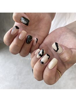 モダンなニュアンスネイル