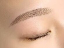 ニクシーアイブティック(Nixie Eye Boutique)/眉毛/まゆげ/美眉スタイリング