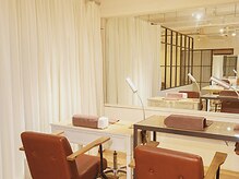 ネイル サヴォイ 本厚木店の雰囲気（【本厚木駅北口3分】1階にある雰囲気の良さ◎のヘアサロン内です）