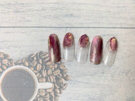 個性的ネイル