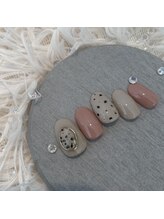 リリーネイル(Lilly nail)/ダルメシアンネイル