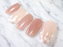 リリー(Lilly)/手書きフラワーネイル