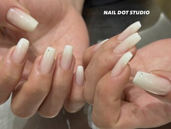 ネイルドットスタジオ 堺筋本町(NAIL DOT STUDIO)/グラデーション
