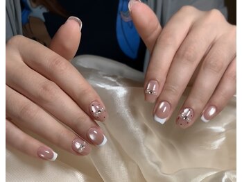 ルニー 名古屋栄(LUNNY)/上品フレンチ×ビジューネイル