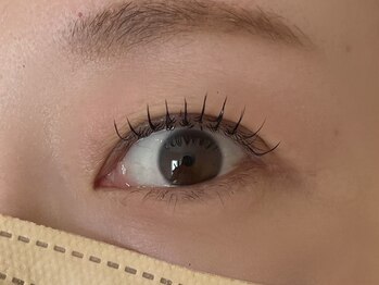 モーイ(mooi)の写真/《まつげパーマ新規¥4500☆》ビューラーいらずで忙しい朝のメイクを時短&雨の日でもお目元パッチリ!