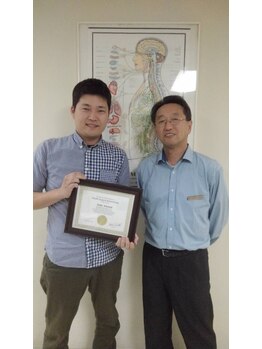 春日井治療院/アメリカ・ロサンゼルスで修業