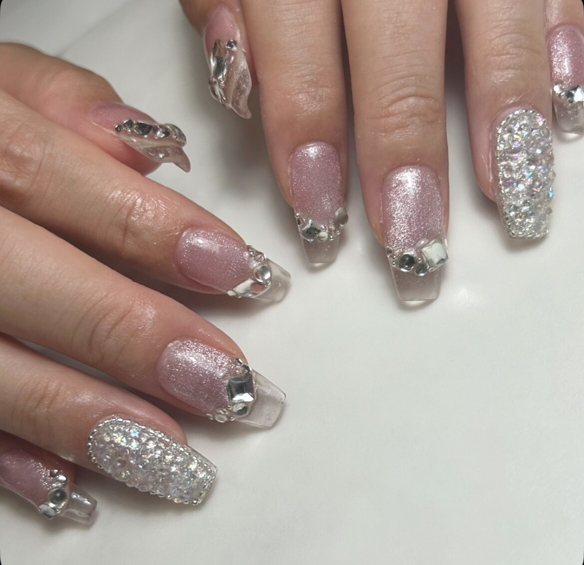 【オーダー】ネイルチップ　ニュアンスリボンワンホン推しネイルマグネットno.71 オーダー】ネイルチップニュアンスリボンワンホン推しネイルマグネット