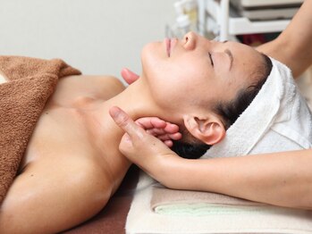 ファビラス(Fabulous)/**引き上げフェイシャル**