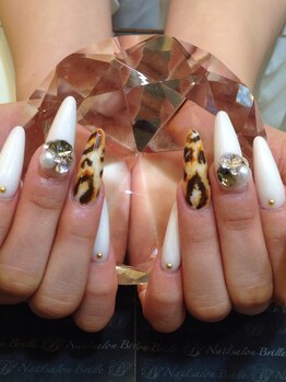 エスフィーネイルサロン ブリーユ(Esfy nailsalon Brille)/スカアート付け放題¥10400