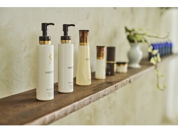 フルールドゥスリジェール(Fleurs de Cerisier)/こだわりのサロンコスメ