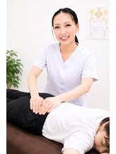 骨盤矯正と姿勢矯正と頭痛矯正が得意な結果重視の改善専門整体院 姫路駅前院&nbsp;整体師 石井